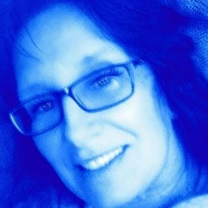 Meet your Posher, Dina